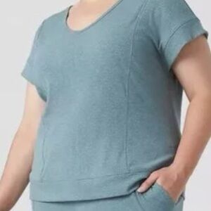 Livi Lane Bryant Activewear Top Seafoam Green Ribbed Short Sleeve NWT 22/24